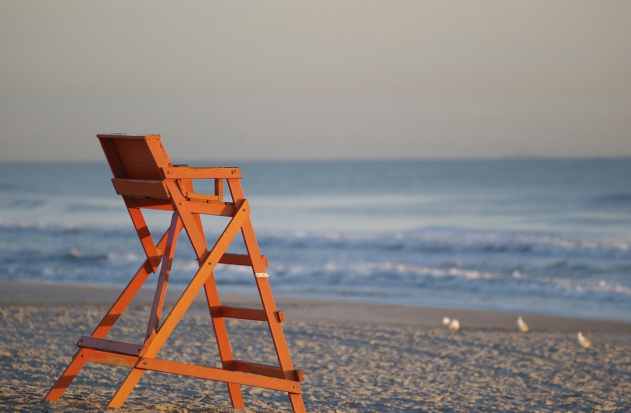 beach, life guard chair, ocean-1317191.jpg